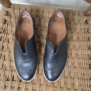 Kenneth Cole Black Leather Loafers